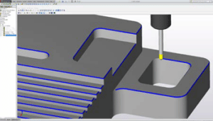 Screenshot SolidCAM Metallteil Anfasen, Entgraten- SolidCAM Automatische Featureerkennung und -bearbeitung (AEFB)